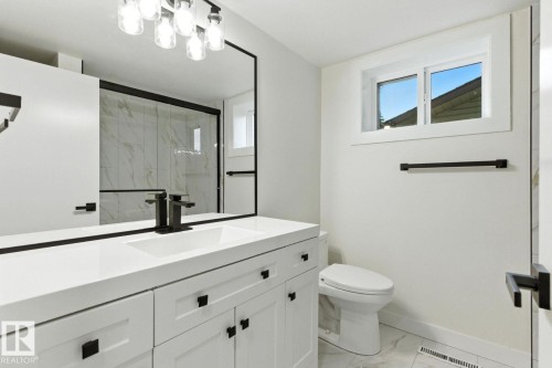 1 Sylvan Drive, St. Albert, AB - Indoor Photo Showing Bathroom