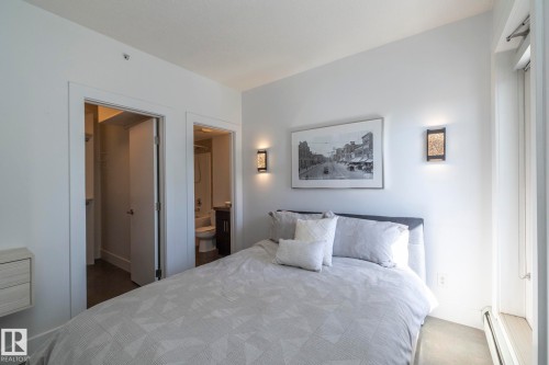 2103 10152 104 Street, Edmonton, AB - Indoor Photo Showing Bedroom