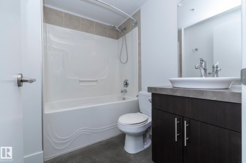 2103 10152 104 Street, Edmonton, AB - Indoor Photo Showing Bathroom