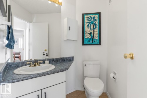 6508 109 Avenue, Edmonton, AB - Indoor Photo Showing Bathroom