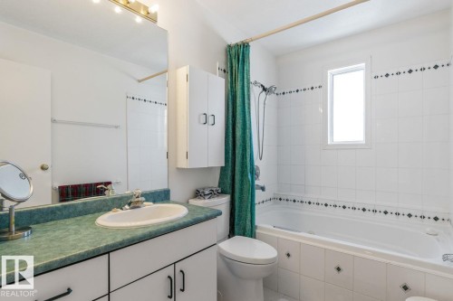 6508 109 Avenue, Edmonton, AB - Indoor Photo Showing Bathroom