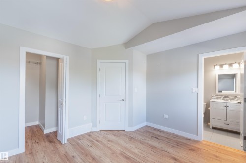 10204 113 Avenue, Edmonton, AB - Indoor