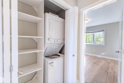 10204 113 Avenue, Edmonton, AB - Indoor Photo Showing Laundry Room