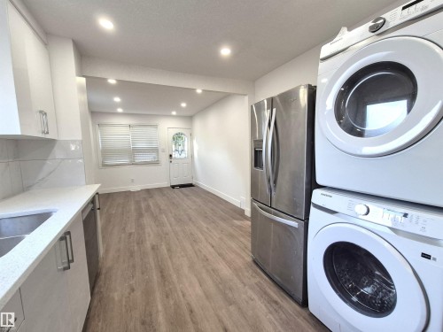 11421 83 Street, Edmonton, AB - Indoor Photo Showing Laundry Room