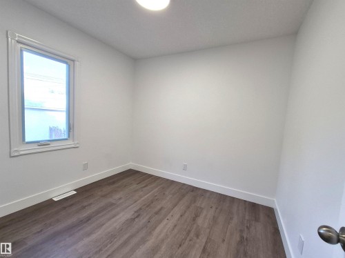 11421 83 Street, Edmonton, AB - Indoor Photo Showing Other Room