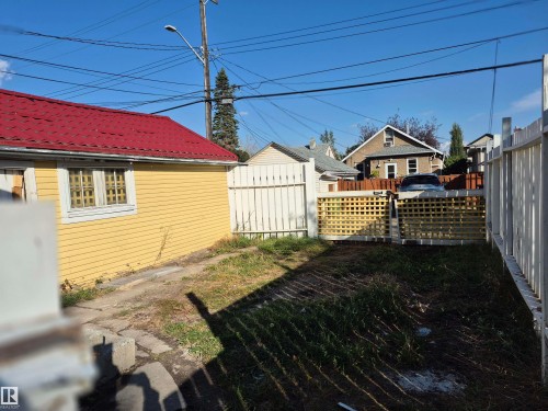 11421 83 Street, Edmonton, AB - Outdoor