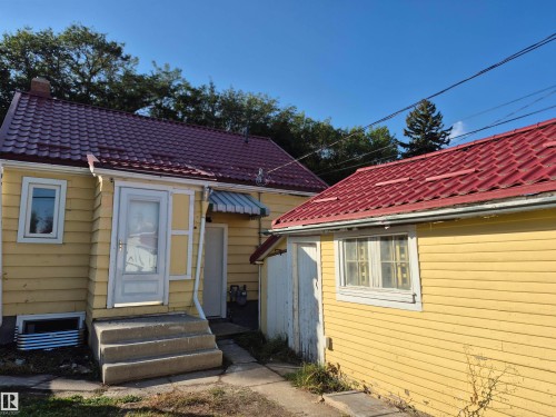 11421 83 Street, Edmonton, AB - Outdoor