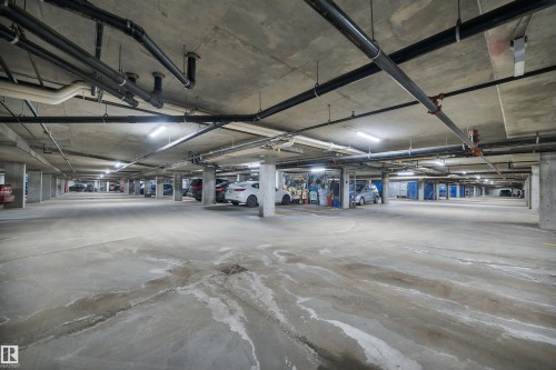 119 16035 132 Street, Edmonton, AB - Indoor Photo Showing Garage