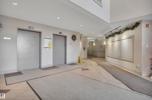 119 16035 132 Street, Edmonton, AB - Indoor Photo Showing Other Room