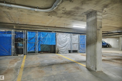 119 16035 132 Street, Edmonton, AB - Indoor Photo Showing Garage