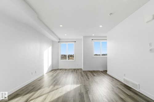 22764 97 Avenue, Edmonton, AB - Indoor Photo Showing Other Room