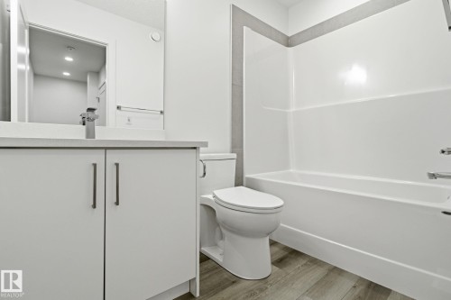 22764 97 Avenue, Edmonton, AB - Indoor Photo Showing Bathroom