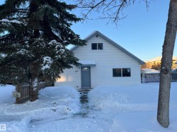 5107 52 Ave  Bonnyville Town, AB T9N 2A6