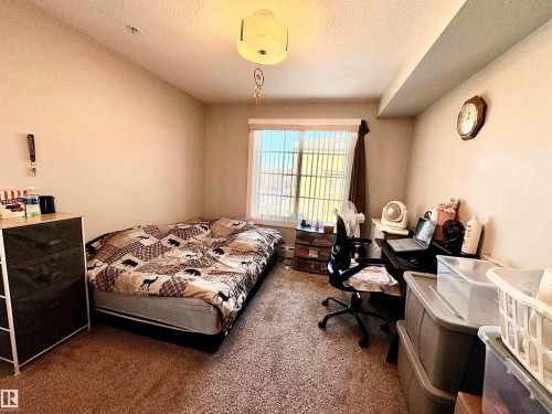 206 3670 139 Avenue, Edmonton, AB - Indoor Photo Showing Bedroom