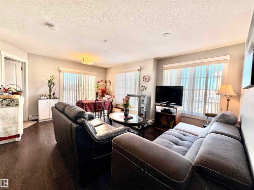 206 3670 139 Avenue, Edmonton, AB - Indoor Photo Showing Living Room