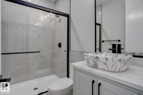 3601 42 Avenue, Beaumont, AB - Indoor Photo Showing Bathroom