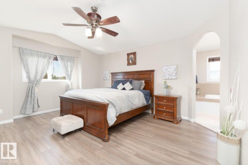 29 Haney Landing, Spruce Grove, AB - Indoor Photo Showing Bedroom