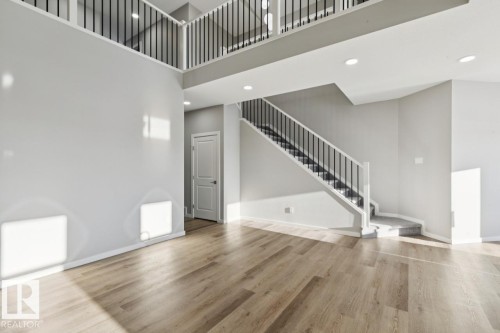 2647 5 Avenue, Edmonton, AB - Indoor Photo Showing Other Room