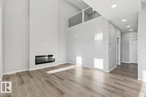 2647 5 Avenue, Edmonton, AB - Indoor With Fireplace