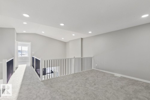 2647 5 Avenue, Edmonton, AB - Indoor Photo Showing Other Room