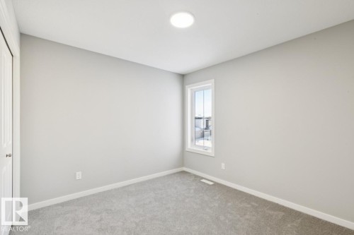 2647 5 Avenue, Edmonton, AB - Indoor Photo Showing Other Room