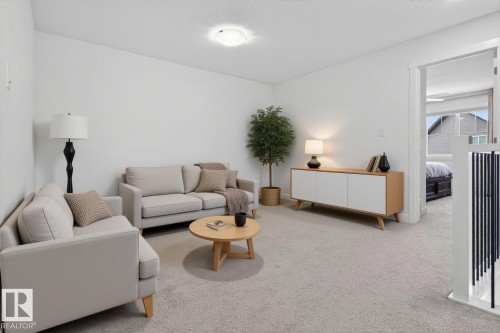 7344 177 Avenue, Edmonton, AB - Indoor Photo Showing Living Room