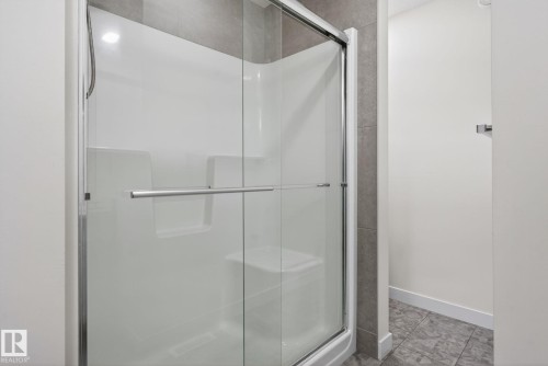 7344 177 Avenue, Edmonton, AB - Indoor Photo Showing Bathroom