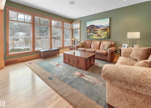 9135 117 Street, Edmonton, AB - Indoor Photo Showing Living Room
