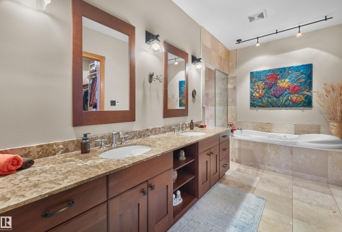 9135 117 Street, Edmonton, AB - Indoor Photo Showing Bathroom