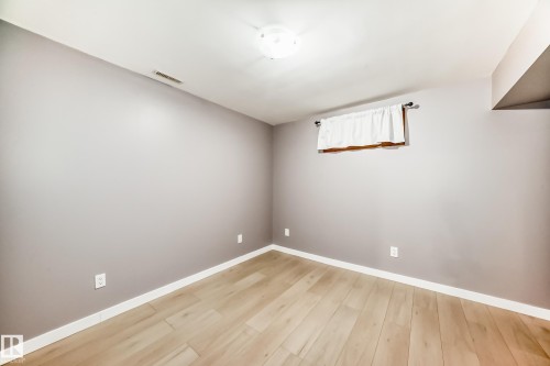 12205 37 Street, Edmonton, AB - Indoor Photo Showing Other Room
