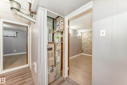 12205 37 Street, Edmonton, AB - Indoor Photo Showing Other Room