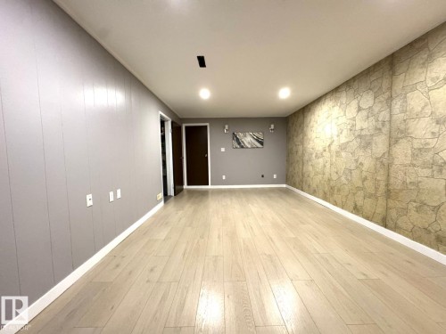 12205 37 Street, Edmonton, AB - Indoor Photo Showing Other Room