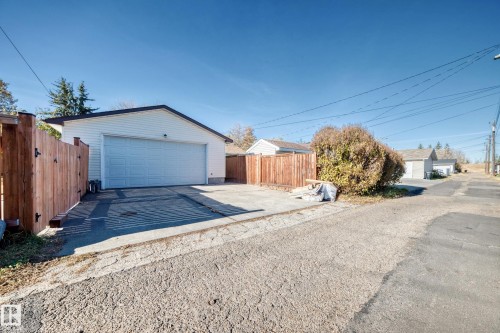 12205 37 Street, Edmonton, AB 