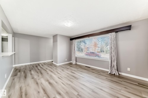 12205 37 Street, Edmonton, AB - Indoor Photo Showing Other Room
