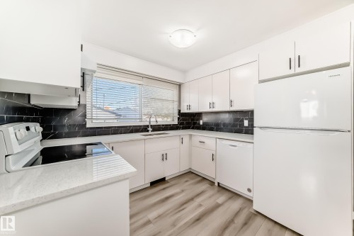 12205 37 Street, Edmonton, AB - Indoor Photo Showing Kitchen