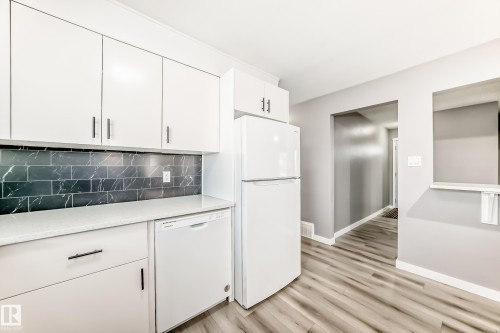 12205 37 Street, Edmonton, AB - Indoor Photo Showing Kitchen
