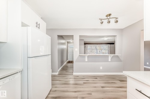 12205 37 Street, Edmonton, AB - Indoor