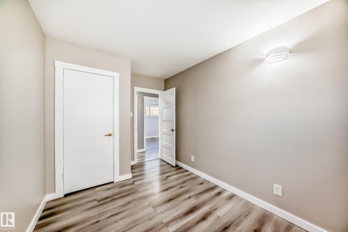 12205 37 Street, Edmonton, AB - Indoor Photo Showing Other Room