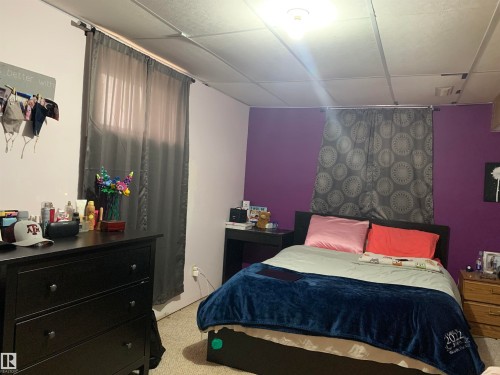 4828 52 Avenue, Viking, AB - Indoor Photo Showing Bedroom