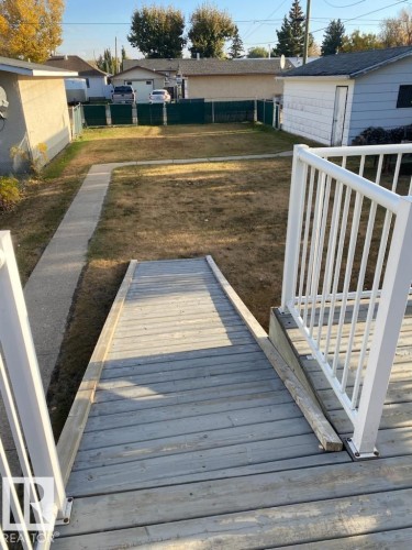 4828 52 Avenue, Viking, AB - Outdoor
