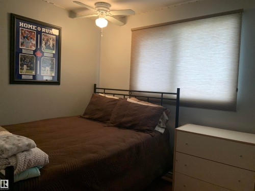 4828 52 Avenue, Viking, AB - Indoor Photo Showing Bedroom