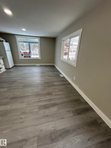 347 West Brook Way Nw, Edmonton, AB - Indoor Photo Showing Other Room