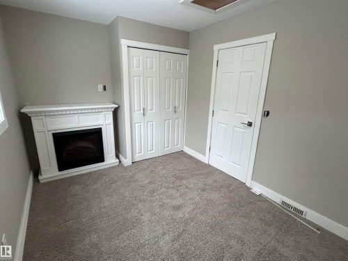 347 West Brook Way Nw, Edmonton, AB - Indoor Photo Showing Other Room