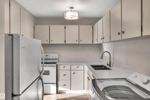 3023 Tudor Glen, St. Albert, AB - Indoor Photo Showing Laundry Room