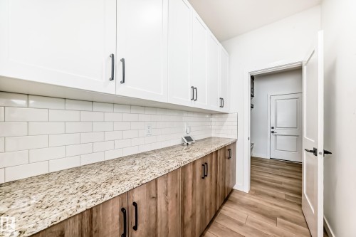 9219 183 Avenue, Edmonton, AB - Indoor Photo Showing Kitchen