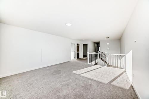 9219 183 Avenue, Edmonton, AB - Indoor Photo Showing Other Room