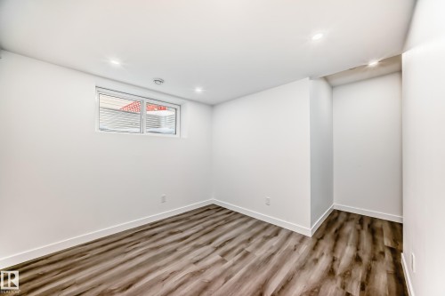 9219 183 Avenue, Edmonton, AB - Indoor Photo Showing Other Room
