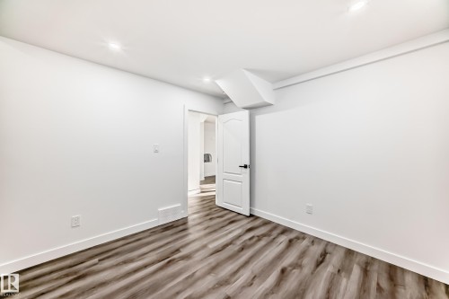 9219 183 Avenue, Edmonton, AB - Indoor Photo Showing Other Room