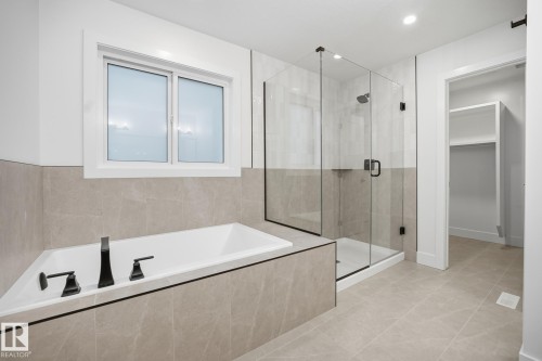68 Hemingway Crescent, Spruce Grove, AB - Indoor Photo Showing Bathroom