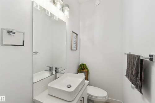 22778 97 Avenue, Edmonton, AB - Indoor Photo Showing Bathroom